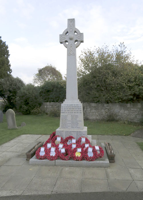 Armistice Day photo of Abergele's War Memorial taken in November 2014 by Sion Jones